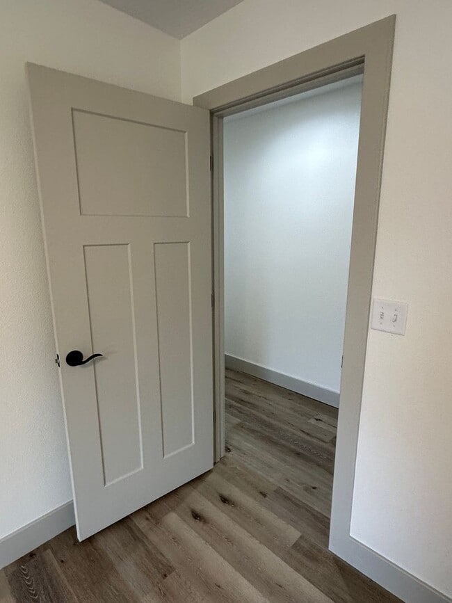 Building Photo - NEW CONSTRUCTION 5 Bed 3 Bath w/ Walk Out ...