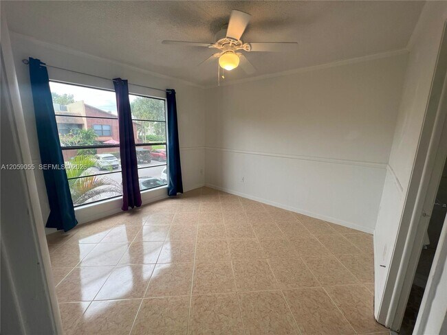 Building Photo - 6211 SW 116th Pl