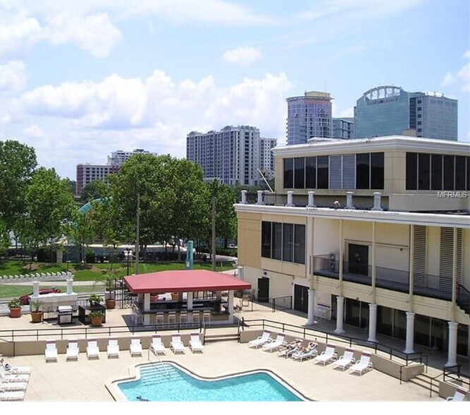 Building Photo - 151 E Washington St