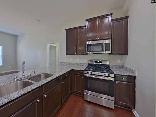 Building Photo - 474 Finch Ln