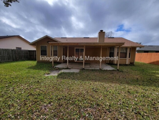 Building Photo - 7519 Allspice Cir N