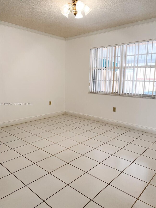 Building Photo - 3810 SW 108th Ave