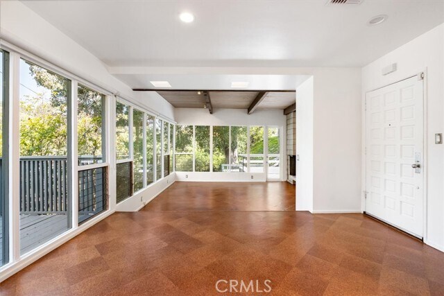 Building Photo - 3946 Alta Mesa Dr