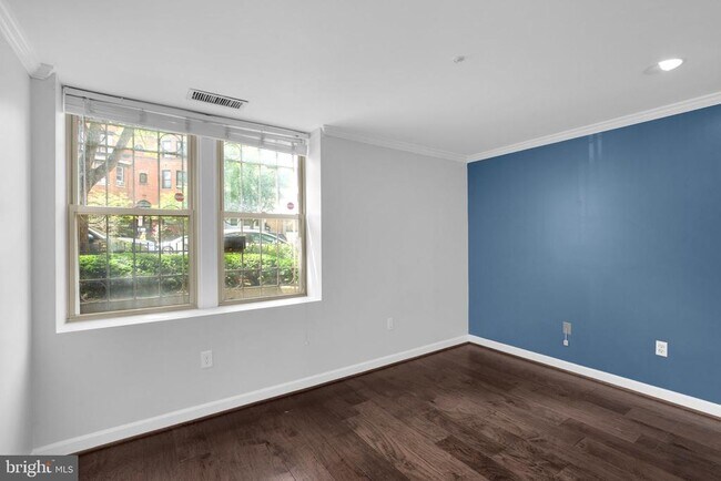 Building Photo - 1801 Calvert St NW