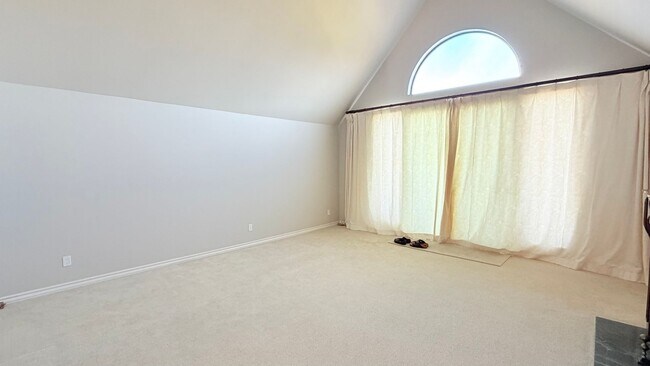 Building Photo - 31 Redondo Ct