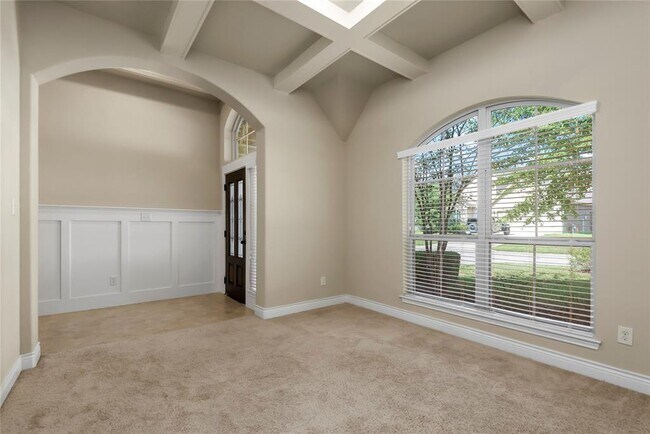 Building Photo - 196 Pine Crest Cir