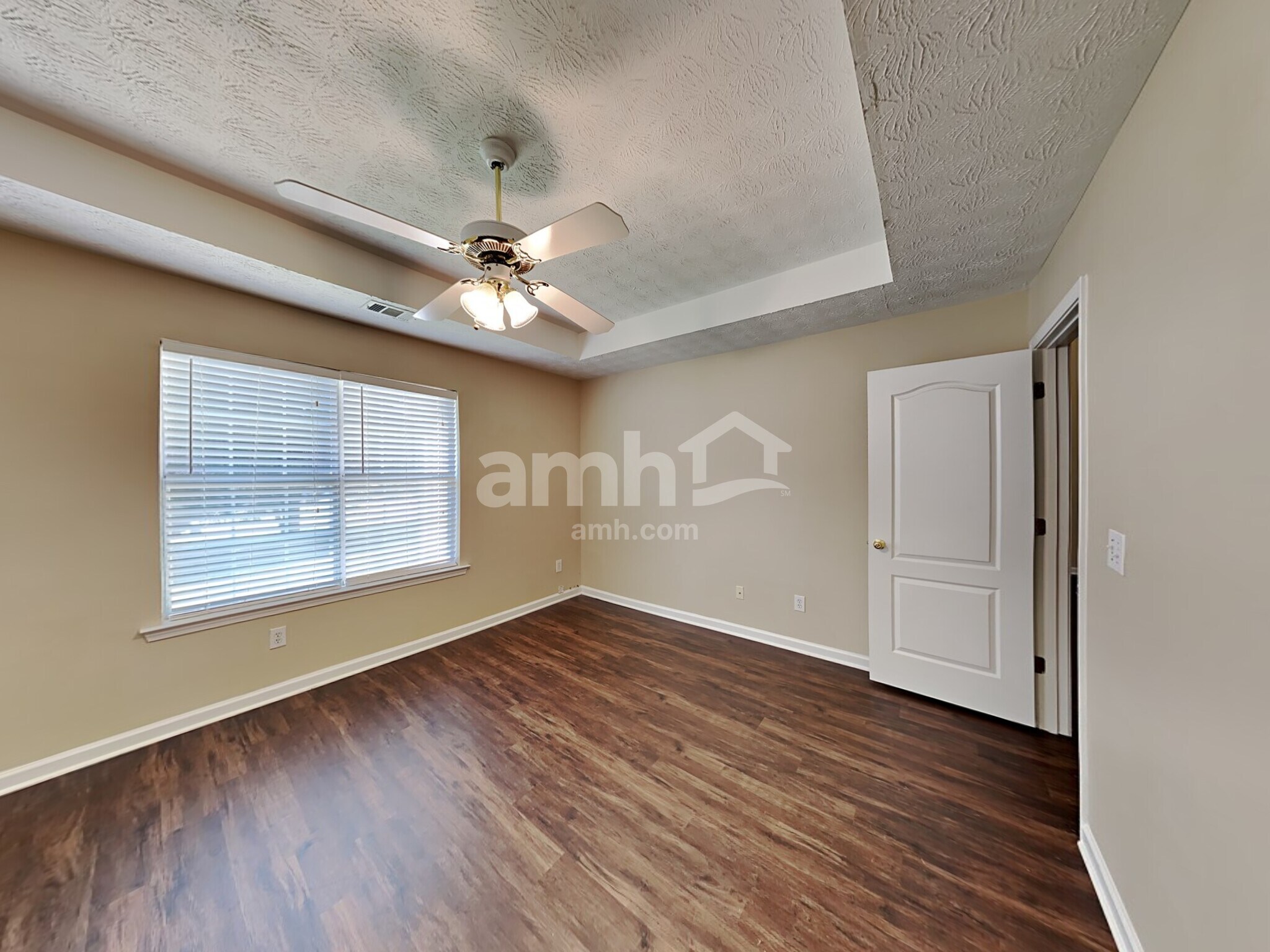 Building Photo - 532 Halley Way