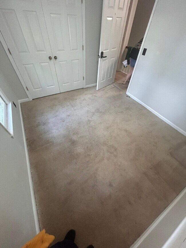 Building Photo - Private Room for Rent in a Shared Home!