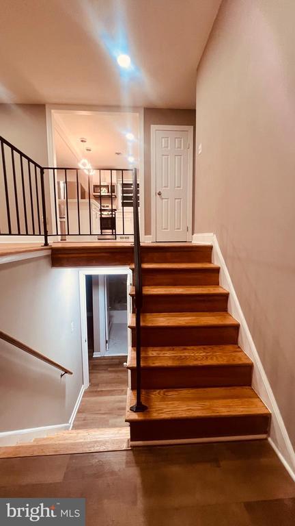 Building Photo - 14303 Chesterfield Dr