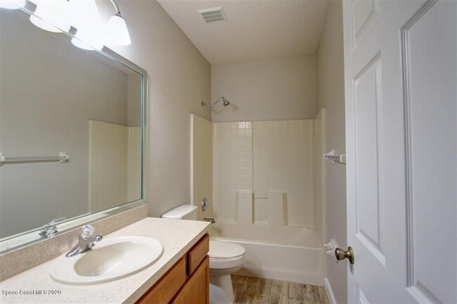 Building Photo - 1233 Bolle Cir