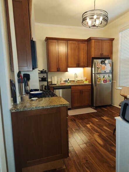 Eat in Kitchen - 260 S Marion St