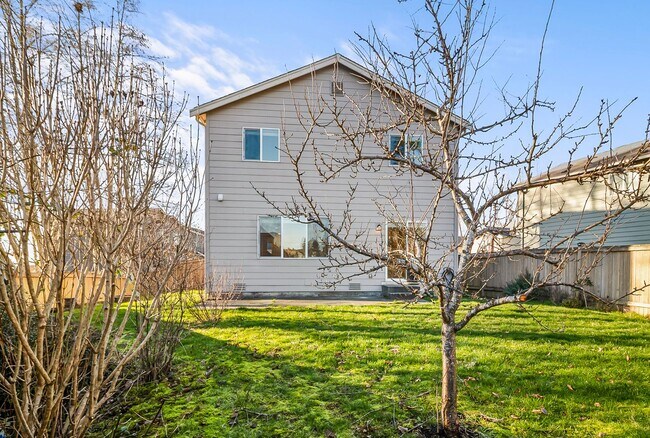 Building Photo - Lake Stevens~Amber Skyline