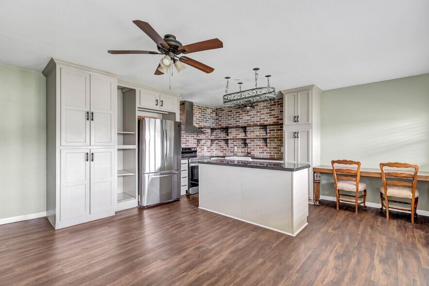Building Photo - 10821 Texas 150, Unit 15