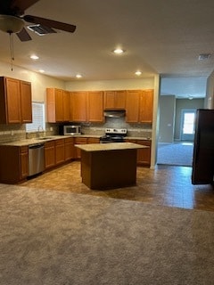 Building Photo - 515 Haywood Ln