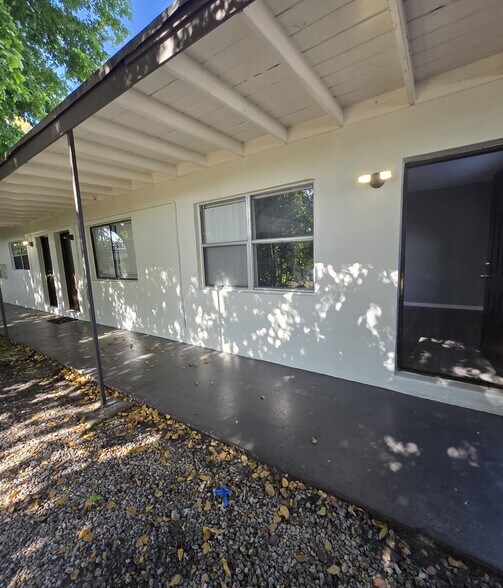 Building Photo - 3971 SW 12th Pl