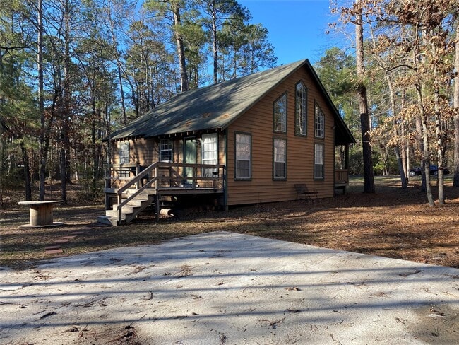 Building Photo - 24501 Pine Oaks Ct