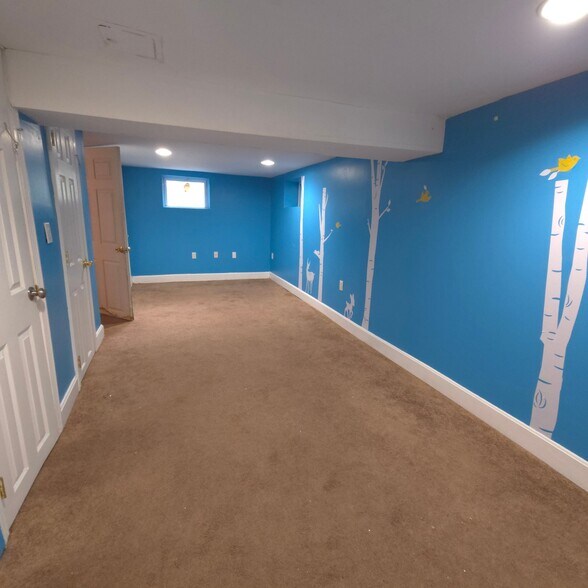 Building Photo - 10 Alcott Park