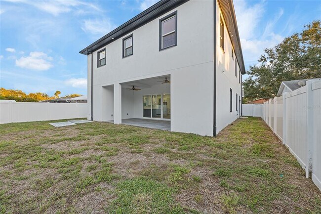 Building Photo - 3317 W Napoleon Ave