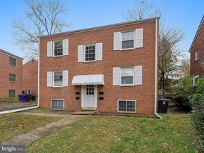 Building Photo - 4023 18th Rd N