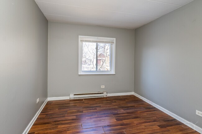 Building Photo - 6416 S St Lawrence Ave