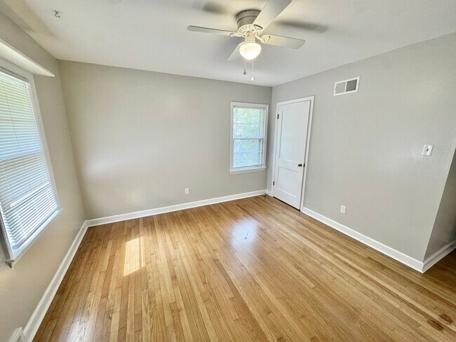 Building Photo - 3078 Chaucer Ln