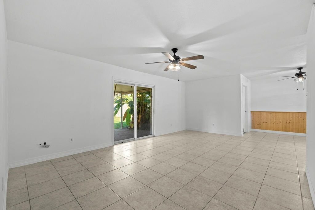 Building Photo - 1422 Delabrook Ct