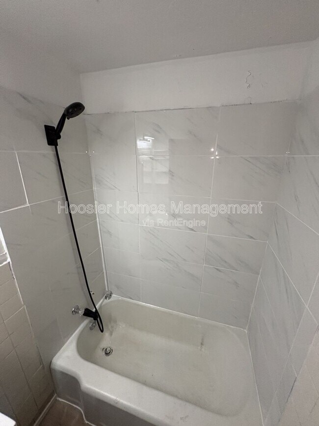 Building Photo - 3461 Dequincy St