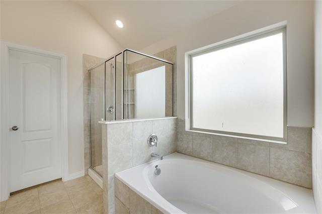 Building Photo - 16625 Hidden Cove Dr