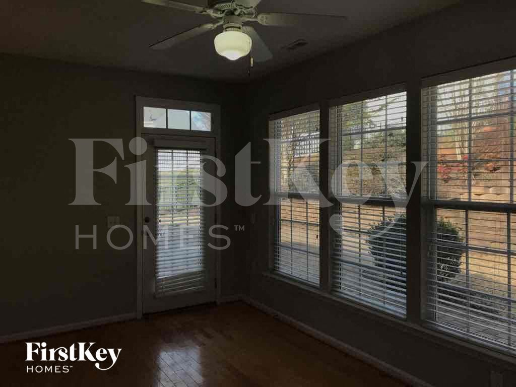 Building Photo - 4065 Eastford Court