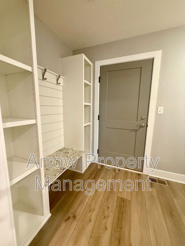 Building Photo - 7810 Patrick Ave