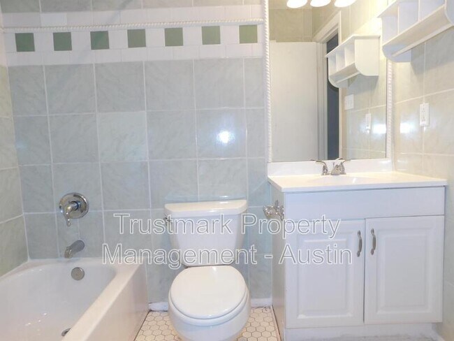 Building Photo - 11908 Broad Oaks Dr