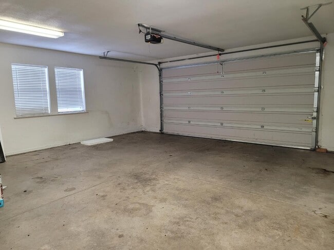 Building Photo - 10408 N Merlin Way