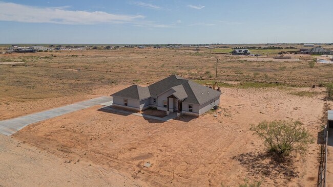 Building Photo - 16110 Red Deer Ave