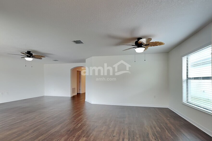 Building Photo - 1741 Chatham Grn