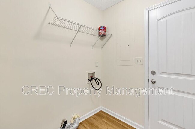 Building Photo - 404 Marquette Ln