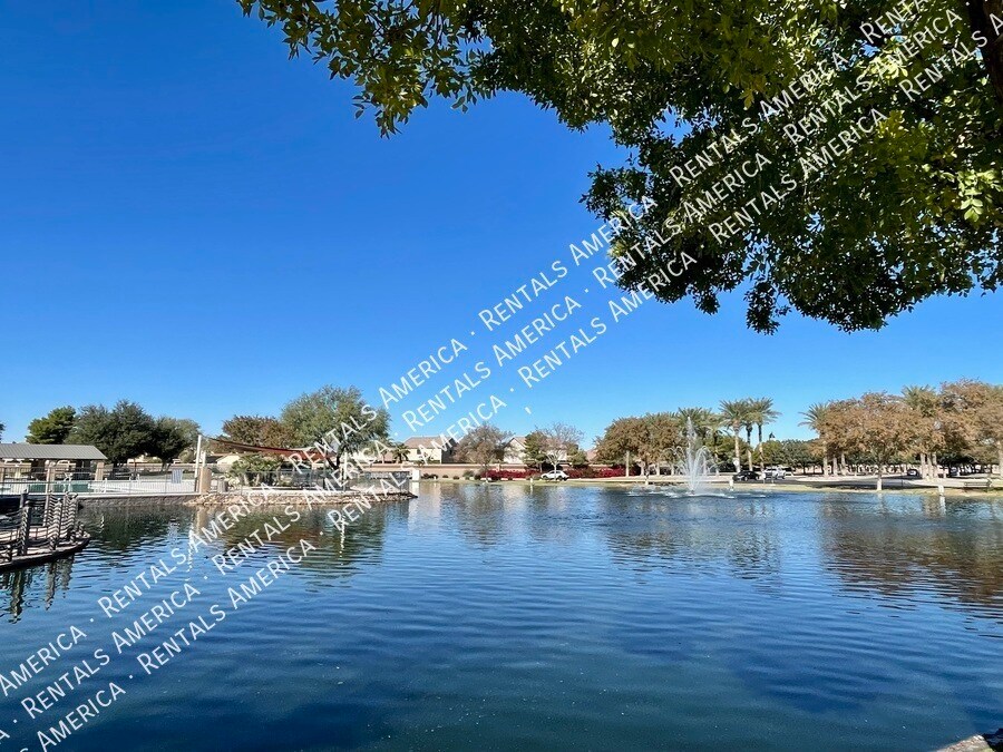 Building Photo - 44388 W Oster Dr