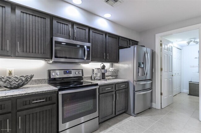 Building Photo - 3313 Sunset Key Cir