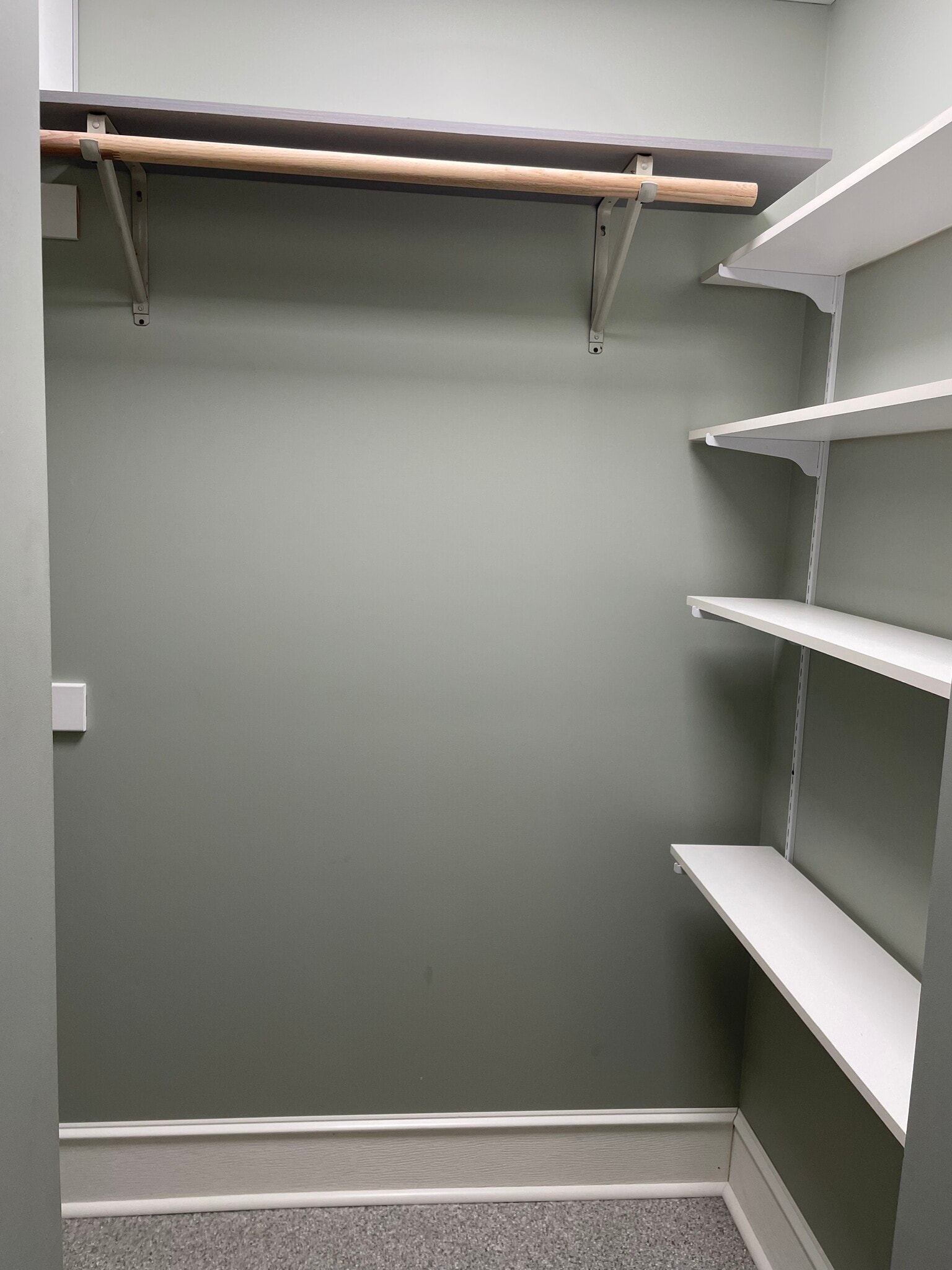 Bedroom walk in closet - 1826 E Superior St