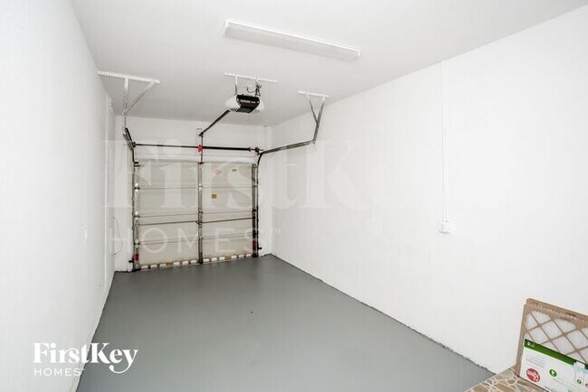 Building Photo - 21221 SW 124th Ave