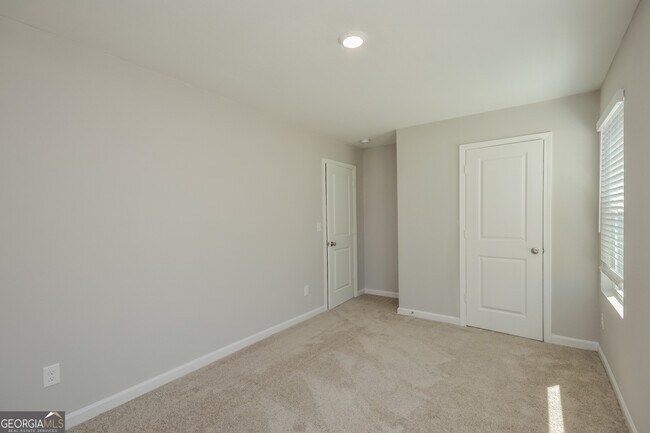 Building Photo - 40 Tamalynn Trl