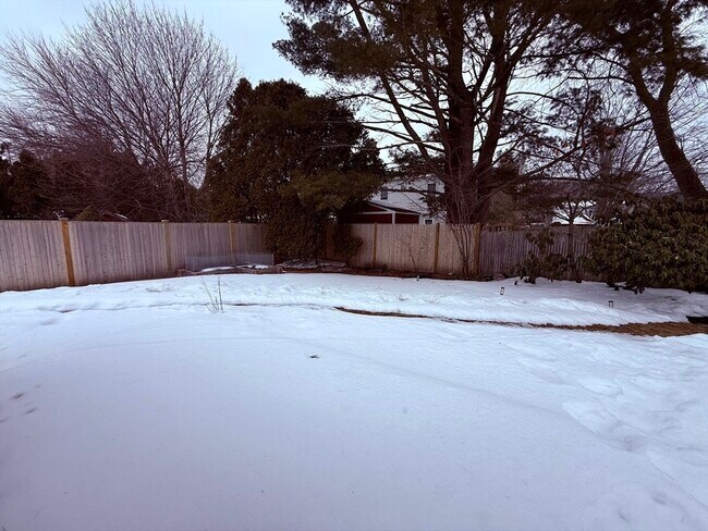 Building Photo - 17 Margaret Rd