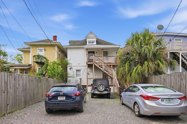 Building Photo - 538 E Waldburg St