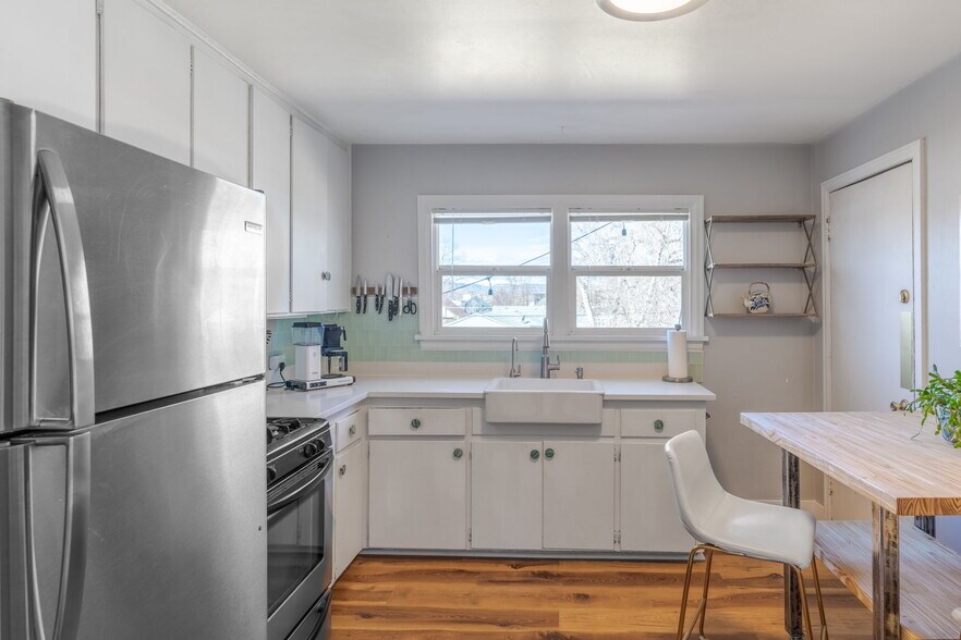 Building Photo - 2731 S Sherman St