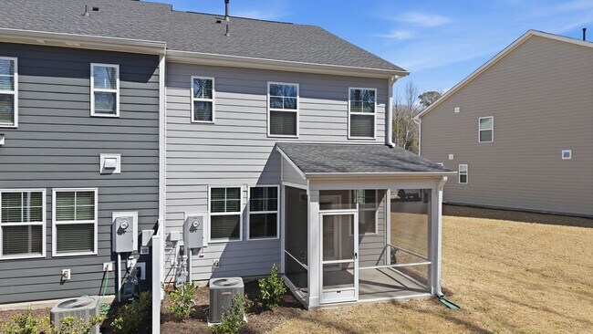 Building Photo - Upgraded 3BR Townhome in Wake Forest | Open Layout, Garage & Resort-Style Amenities