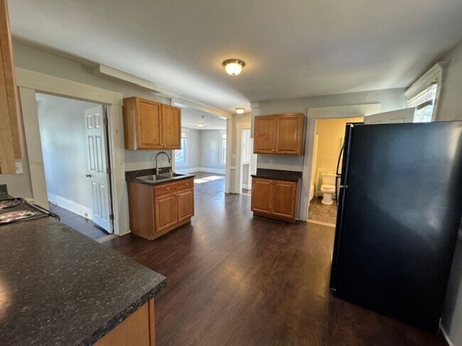 Building Photo - 2-4 Gates Street