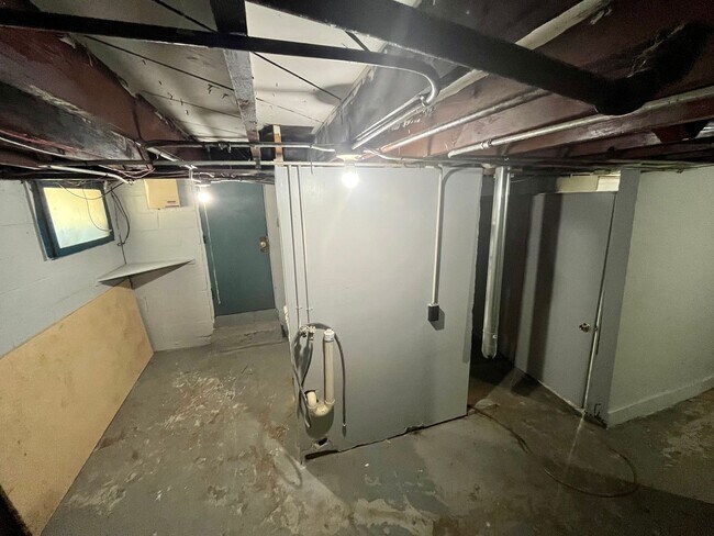 Building Photo - House