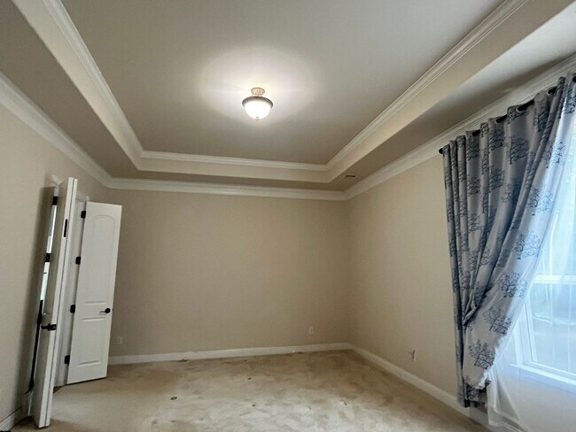 Building Photo - 13930 Willow Bend Dr