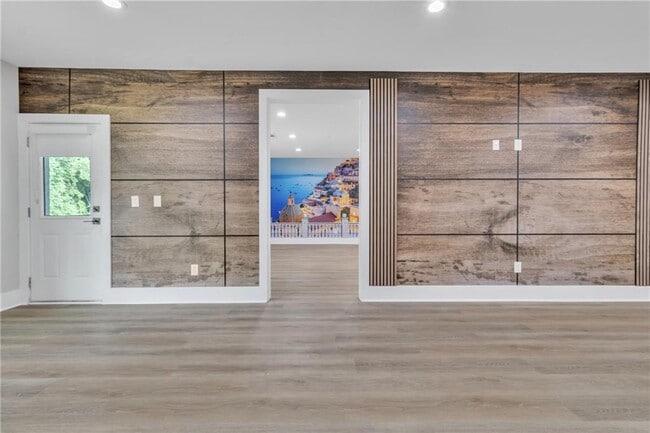 Building Photo - 3671 Hamilton Mill Rd