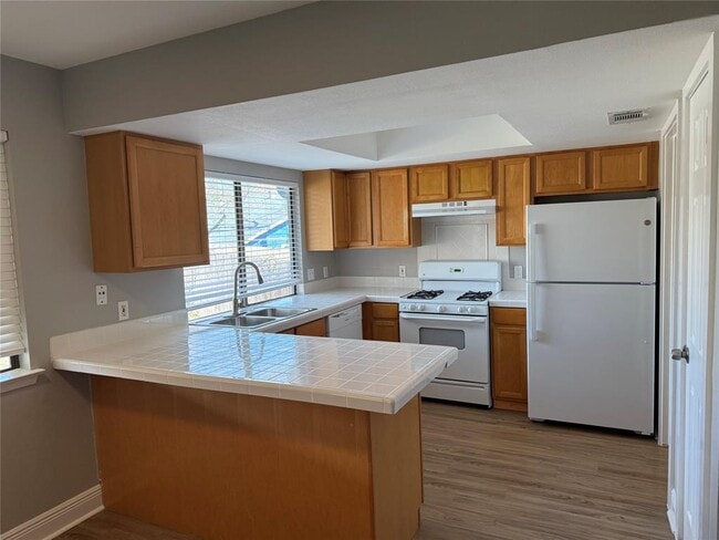 Building Photo - 10008 Barrington Cove