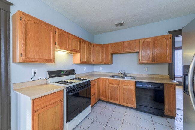 Building Photo - 2212 Glenwood Ave